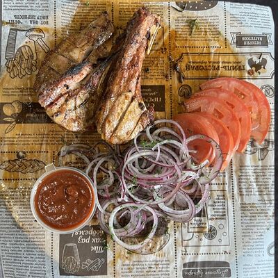 Баранья корейка с луком и лавашом в Лотус по цене 2950 ₽