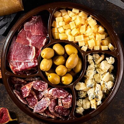 Сырно-мясная тарелка в Фудлавка по цене 2700 ₽