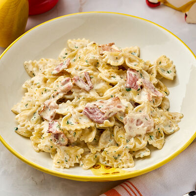 Фарфалле Карбонара в Osteria Dolce по цене 490 ₽