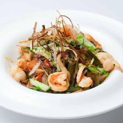 Фунчоза с морепродуктами и овощами в Cafeshion по цене 690 ₽