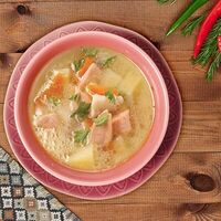 Уха на крепком бульоне в Деда хинкали