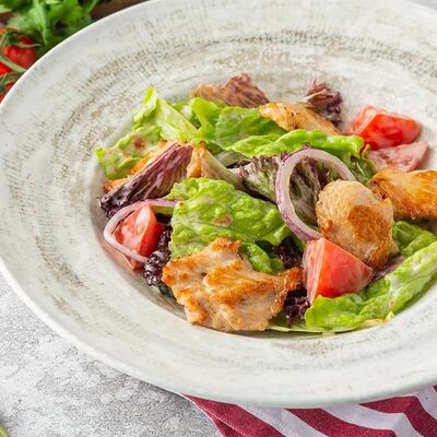 Салат с индейкой в Кофейня №1 по цене 435 ₽