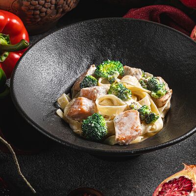 Паста с лососемв Алазани по цене 4700 ₸