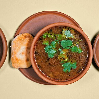 Суп Харчо в Хачапури и вино по цене 340 ₽