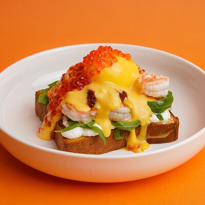 Тост с креветкой и красной икрой в Марсианин по цене 1380 ₽