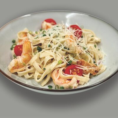 Лапша сливочная с креветкой в Суши и Роллы Ли по цене 590 ₽