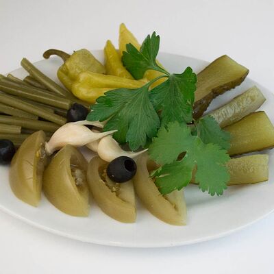 Соленья ассорти в Кабанчик по цене 400 ₽