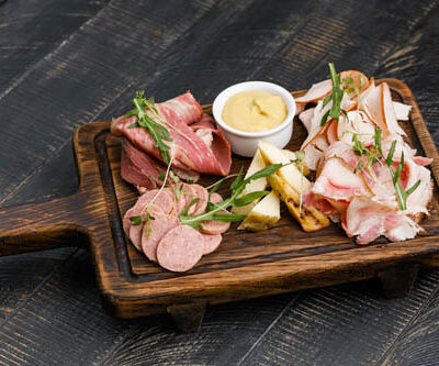 Фирменные мясные копчения Яндекс в Снегири на Лагерном по цене 1300 ₽