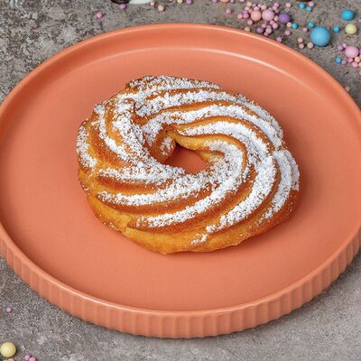 Колечко заварное с творожным кремом в CHO-KAVO по цене 100 ₽