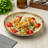 Салат Цезарь с креветками в Бухта