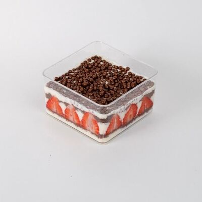 Трайфл Клубника-банан в Ванлав по цене 949 ₽