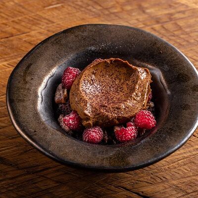 Сметанник с малиной в Горыныч по цене 760 ₽