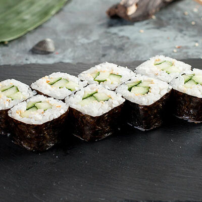 Ролл Классический с огурцом в СушиNet по цене 99 ₽