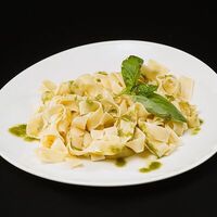 Макароны в Harats Pub