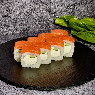 Филадельфия лайт с огурцом в Всё вкусно и недорого по цене 506 ₽