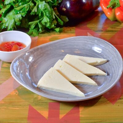 Молодой сулугуни в АйДаБаран по цене 390 ₽