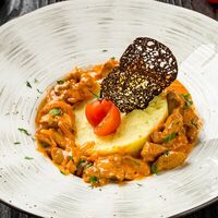 Бефстроганов в Папито бар и гриль