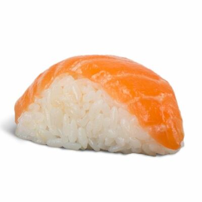 Суши с лососем в RA‘MEN по цене 130 ₽