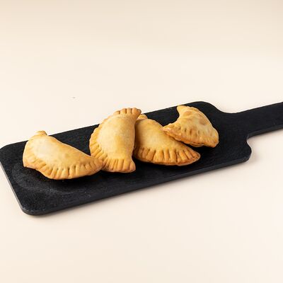 Мини-чебуреки в Шарики по цене 240 ₽