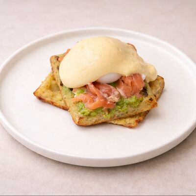 Картофельная вафля с лососем и гуакамоле в УГОДНИКИ по цене 988 ₽