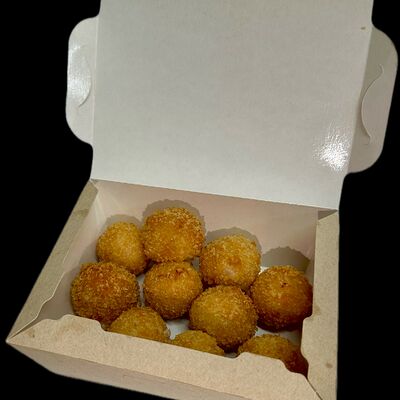 Четыре сыра мини 1 шт в Я люблю аранчини по цене 72 ₽