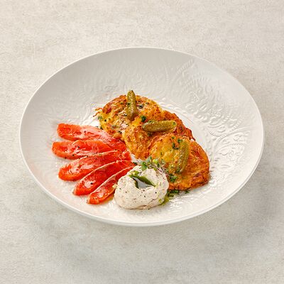 Драники с лососем в Пармезан по цене 595 ₽