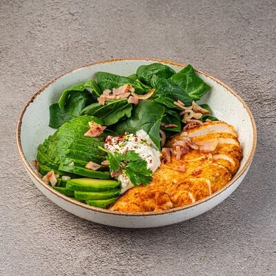 Салат Хит с куриной грудкой в Бар с едой Пороселло по цене 740 ₽