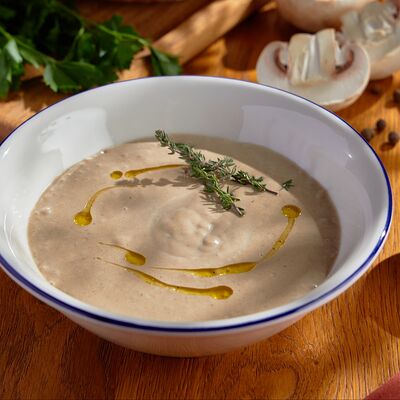 Грибной крем-суп с трюфельным маслом в BBQ Beer Restaurant по цене 660 ₽