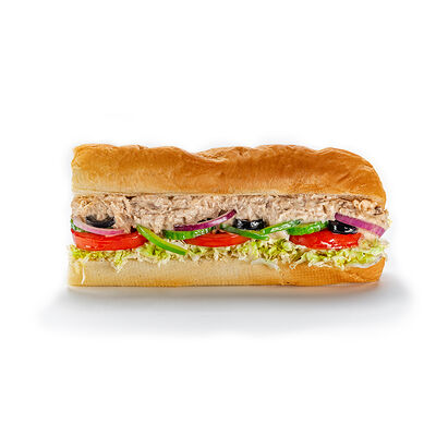 Сэндвич с тунцом в Subway по цене 383 ₽