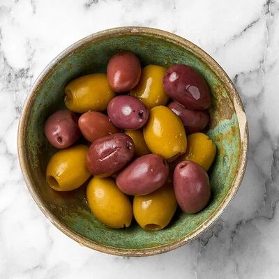 Ассорти оливок в Mikemolly по цене 400 ₽