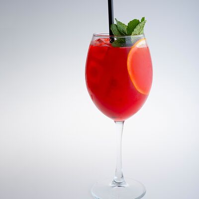 Малина и Алыча в Мидийное место по цене 390 ₽