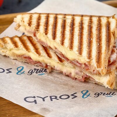 Тост с салями и сыром в Gyros & Grill по цене 249 ₽