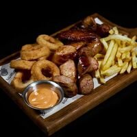 Ассорти копченостей в Biergarten