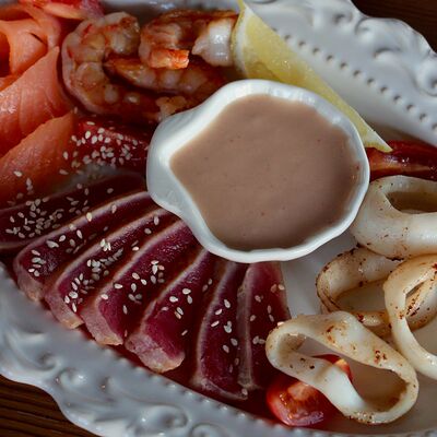 Морской сет в Хюгге Сырный ресторан по цене 1300 ₽