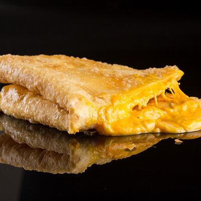 Чебурек Четыре сыра в ЧБкафе по цене 380 ₽