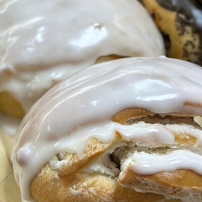 Булочка кокосовая в Дом хлеба по цене 105 ₽