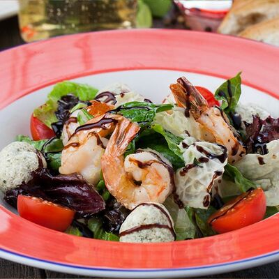 Салат Филадельфия в Grizzly Bar по цене 595 ₽