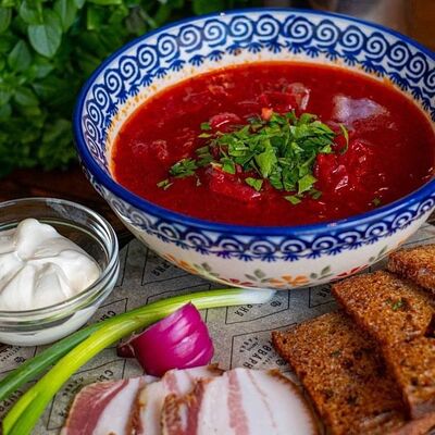 Борщ с говядиной в Сыроварня по цене 470 ₽