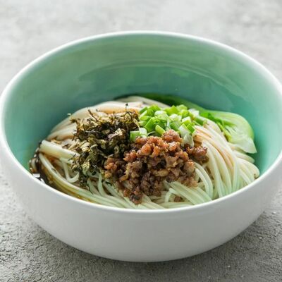 Острая лапша в бульоне по-чунцински в See China по цене 390 ₽