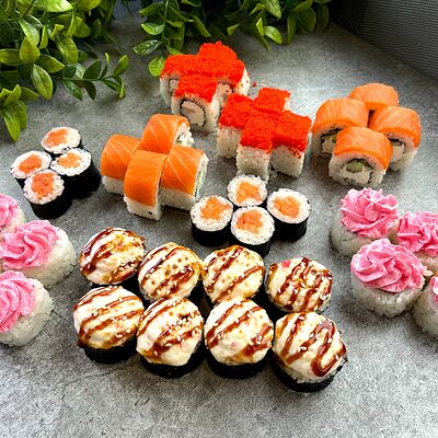 Сет Роял в Суши Хаус по цене 2490 ₽