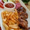 Шашлык куриный с картофелем фри в Вена по цене 575