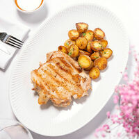 Бедро цыплёнка шрирача с картофелем мини в Рыба Мечты