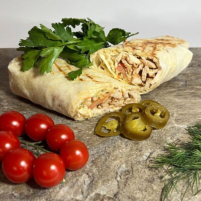 Шаурма с рубленым шашлыком из курицы острая в Grill Express по цене 330 ₽