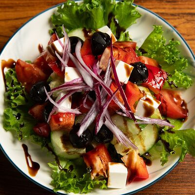 Салат Греческий в Хинкали-Дали по цене 380 ₽