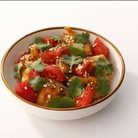 Теплый салат с обжаренными до хрустящей корочки баклажанами в Город