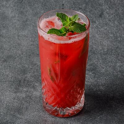 Лимонад Клубника-мята в Zest Coffee & Wine по цене 520 ₽