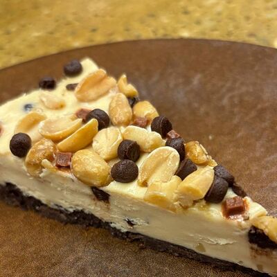 Чизкейк Карамель-орехи в Cubby Bar по цене 320 ₽