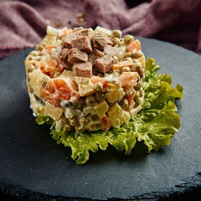 Салат Оливье с говядиной в Шашлычный двор по цене 448