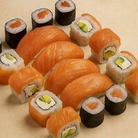 Сет с лососем в Hakuna Matata