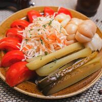 Ассорти из домашних солений в Сим-Сим